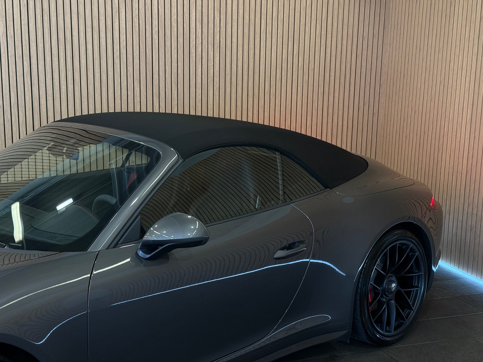 PORSCHE 911 Carrera 4 GTS Cabrio PDK, Petrol, Second hand / Used, Automatic - 5