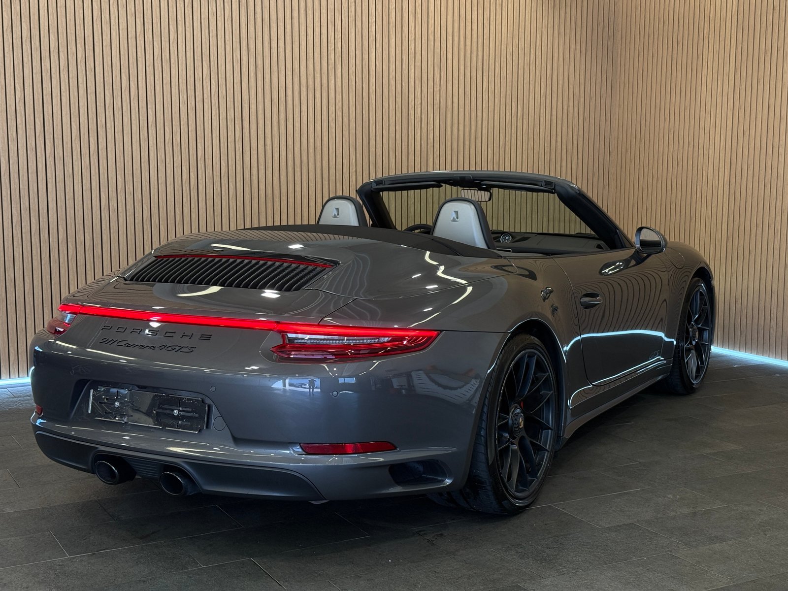 PORSCHE 911 Carrera 4 GTS Cabrio PDK, Petrol, Second hand / Used, Automatic - 7