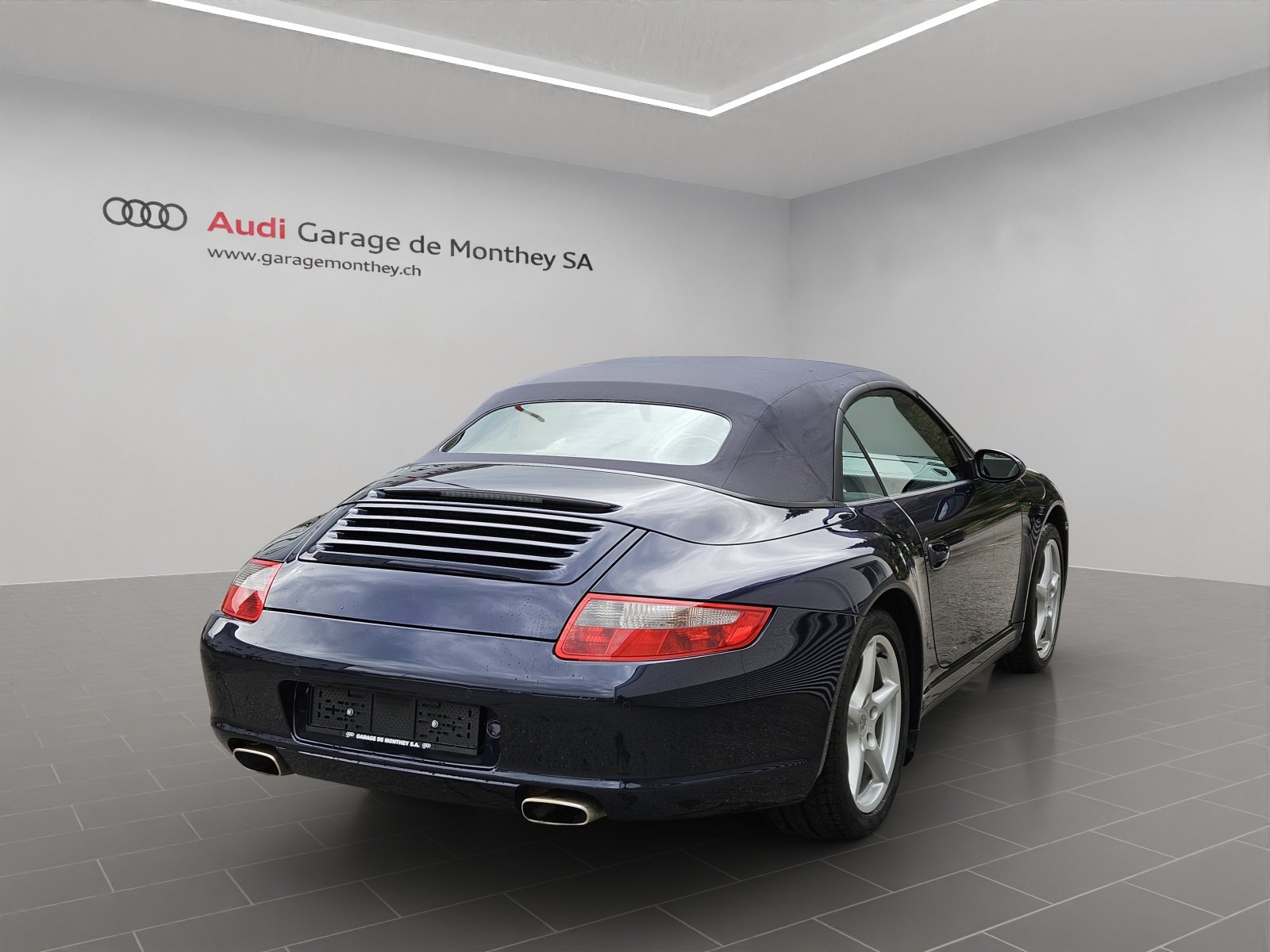 PORSCHE 911 Cabrio Carrera 4, Petrol, Second hand / Used, Manual - 4