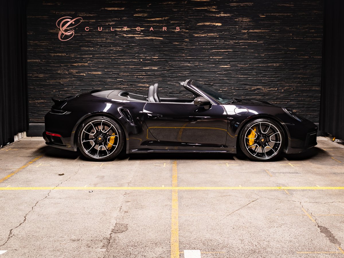 PORSCHE 911 Turbo S Cabriolet PDK