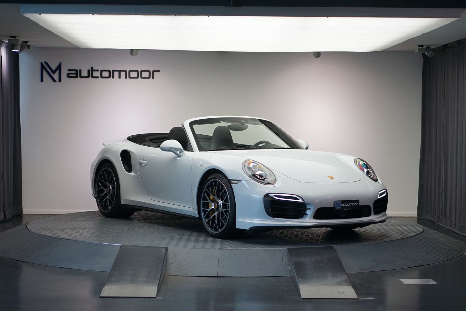 PORSCHE 911 Turbo S Cabrio PDK *CH-Fahrzeug* *wenig KM*, Petrol, Second hand / Used, Automatic - 4