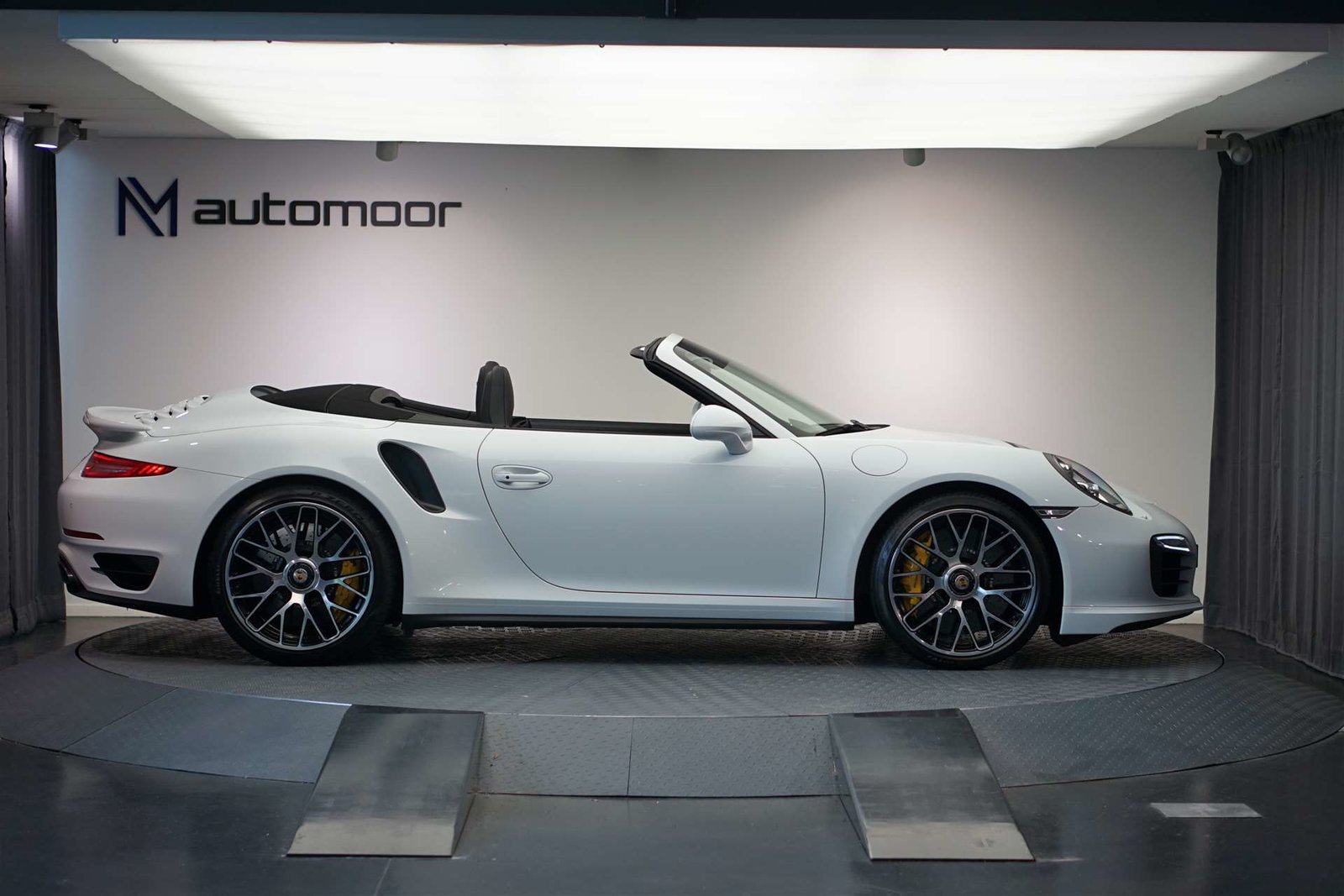 PORSCHE 911 Turbo S Cabrio PDK *CH-Fahrzeug* *wenig KM*, Petrol, Second hand / Used, Automatic - 5