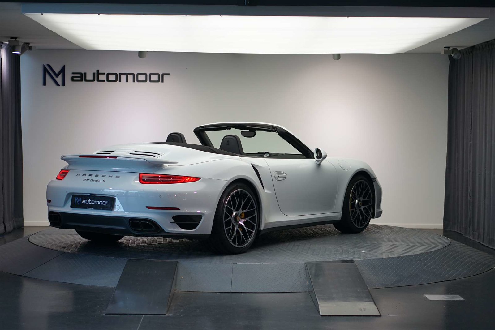 PORSCHE 911 Turbo S Cabrio PDK *CH-Fahrzeug* *wenig KM*, Petrol, Second hand / Used, Automatic - 6
