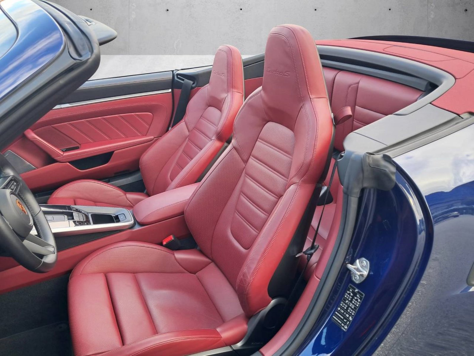 PORSCHE 911 Turbo S Cabrio, Petrol, Second hand / Used, Automatic - 5