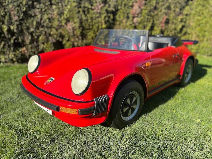 PORSCHE 911 Carrera 2 Cabrio, Petrol, Second hand / Used, Manual