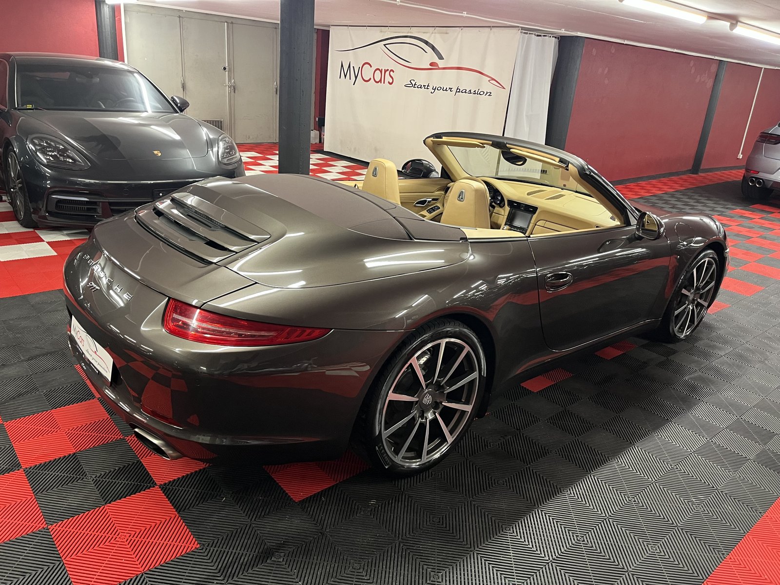 PORSCHE 911 Cabrio Carrera PDK, Petrol, Second hand / Used, Automatic - 6