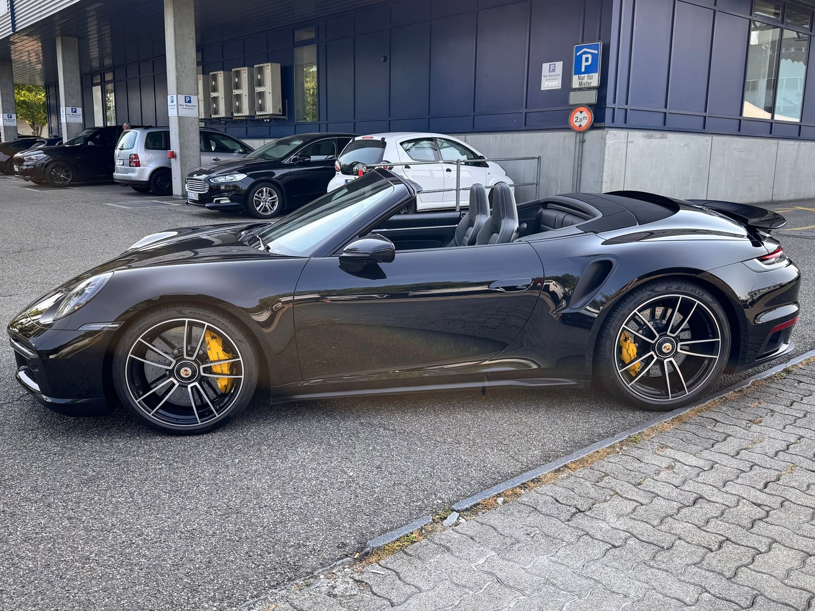PORSCHE 911 Turbo S Cabriolet PDK, Petrol, Second hand / Used, Automatic - 6