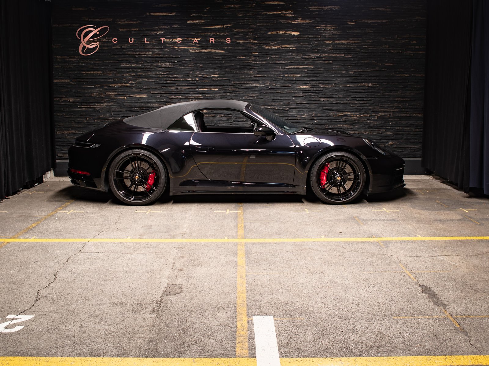 PORSCHE 911 Carrera 4 GTS Cabriolet PDK, Petrol, Second hand / Used, Automatic - 2