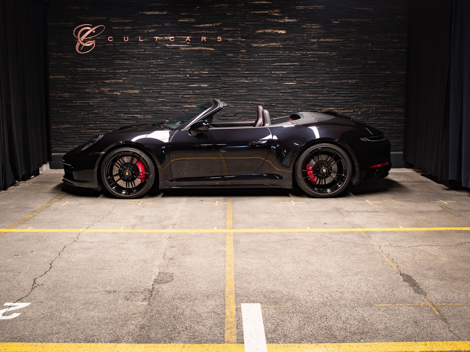 PORSCHE 911 Carrera 4 GTS Cabriolet PDK, Petrol, Second hand / Used, Automatic - 3