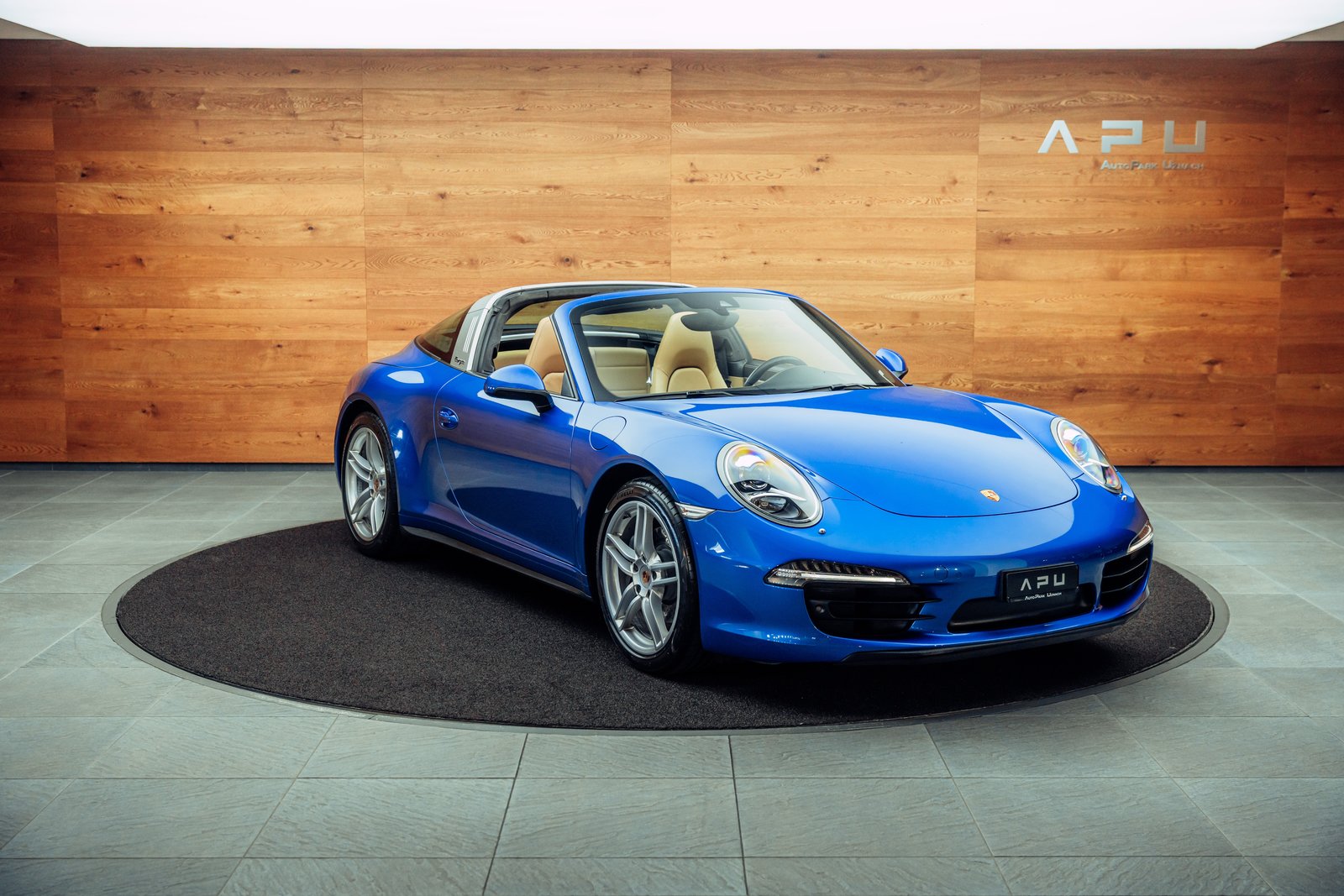 PORSCHE 911 Targa 4