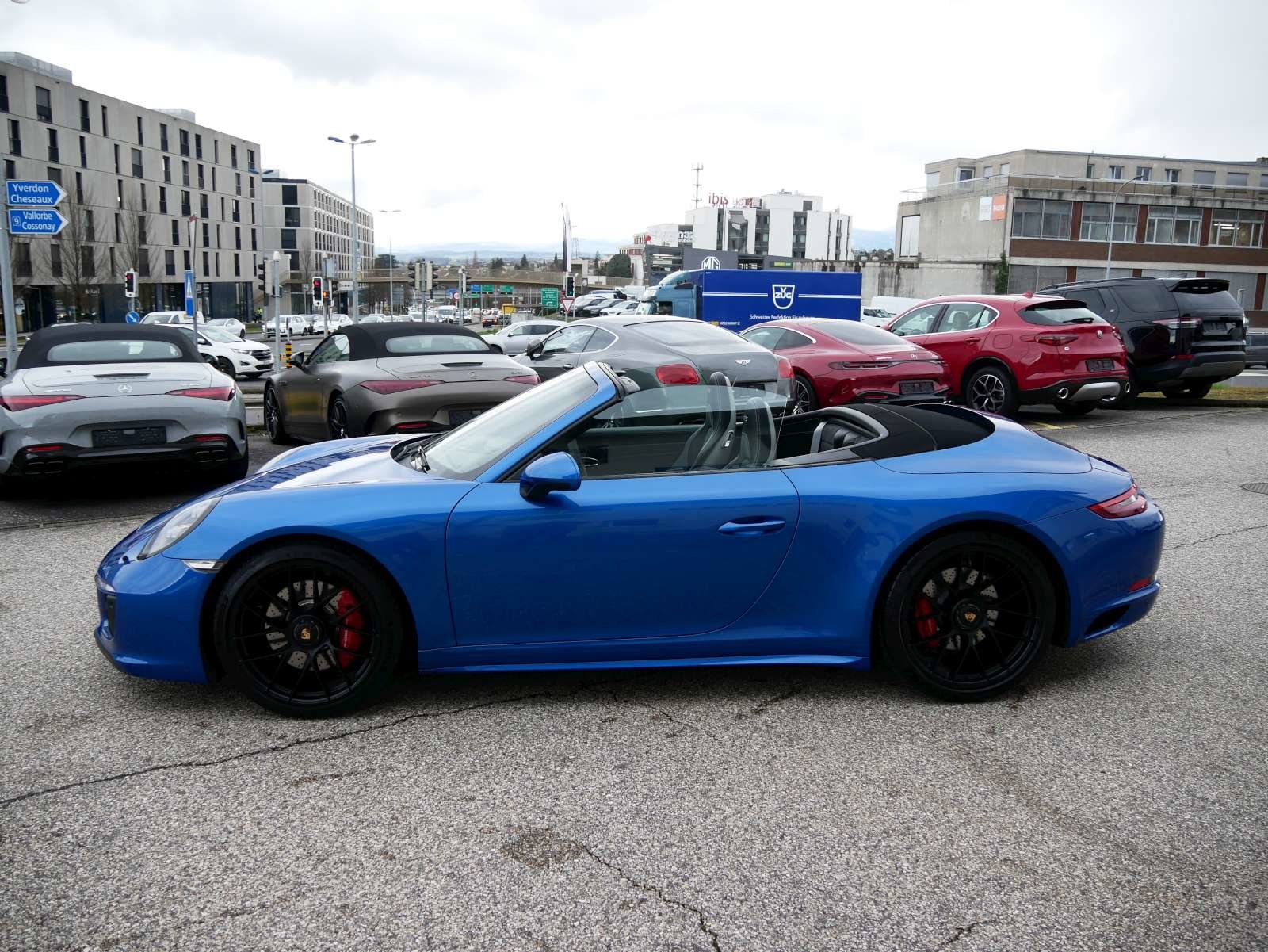 PORSCHE 911 Carrera 4 GTS Cabrio PDK, Benzin, Occasion / Gebraucht, Automatik - 2
