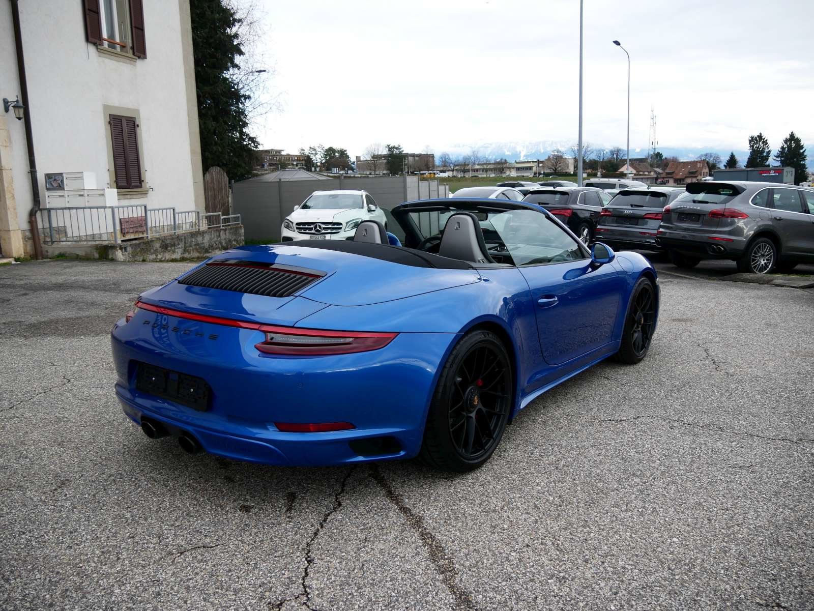 PORSCHE 911 Carrera 4 GTS Cabrio PDK, Benzin, Occasion / Gebraucht, Automatik - 3