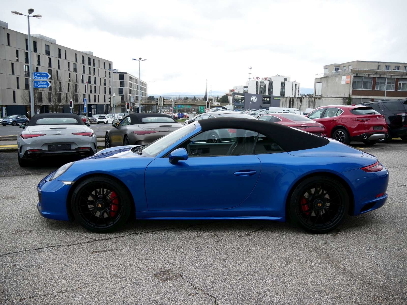 PORSCHE 911 Carrera 4 GTS Cabrio PDK, Benzin, Occasion / Gebraucht, Automatik - 7