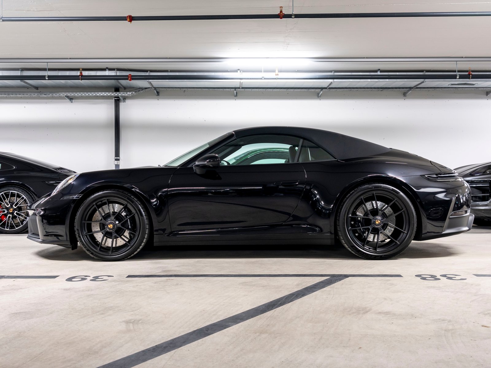 PORSCHE 911 Carrera 4 Cabriolet GTS PDK, Voll-Hybrid Benzin/Elektro, Occasion / Gebraucht, Automatik - 2