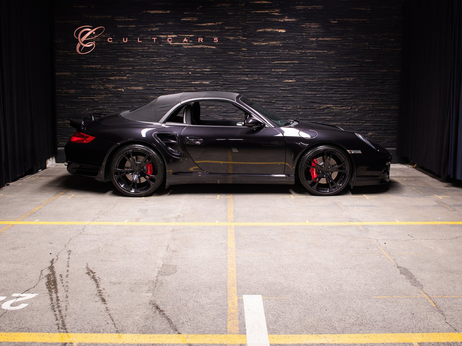 PORSCHE 911 Turbo Cabriolet, Essence, Occasion / Utilisé, Manuelle - 2