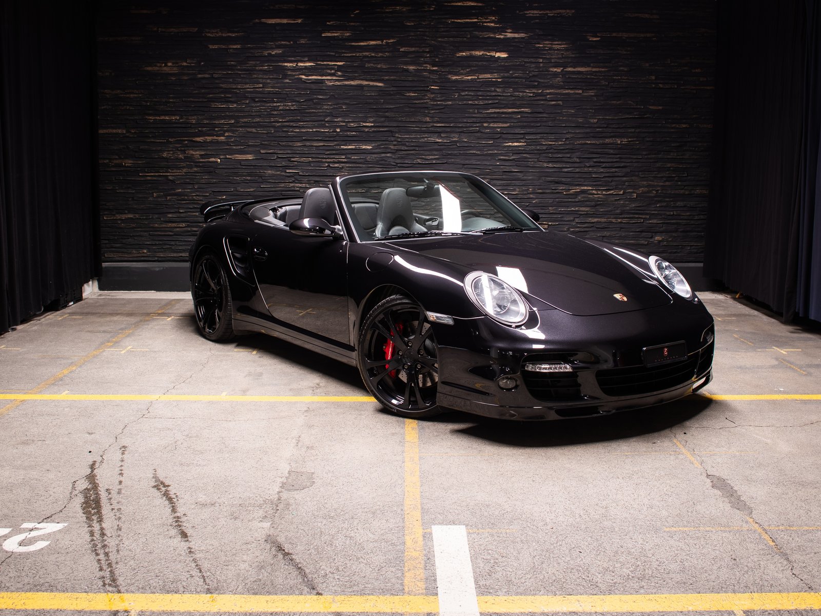 PORSCHE 911 Turbo Cabriolet, Essence, Occasion / Utilisé, Manuelle - 7