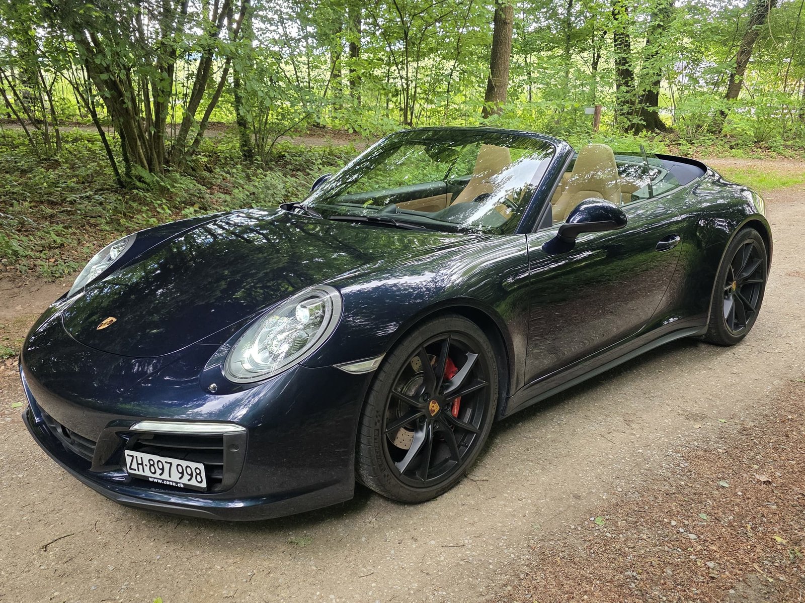 PORSCHE 911 Cabrio Carrera S PDK Allrad 420PS