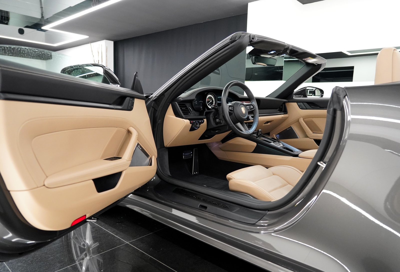 PORSCHE 911 Carrera 4 GTS Cabr., Essence, Occasion / Utilisé, Automatique - 7