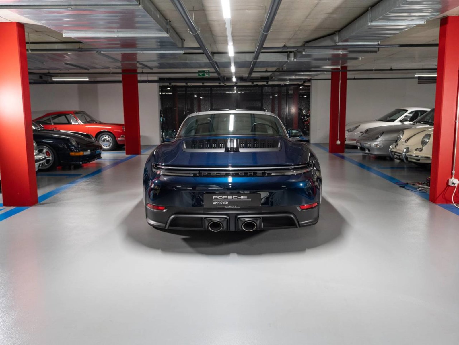 PORSCHE 911 Targa 4 GTS, Mild-Hybrid Petrol/Electric, Second hand / Used, Automatic - 7