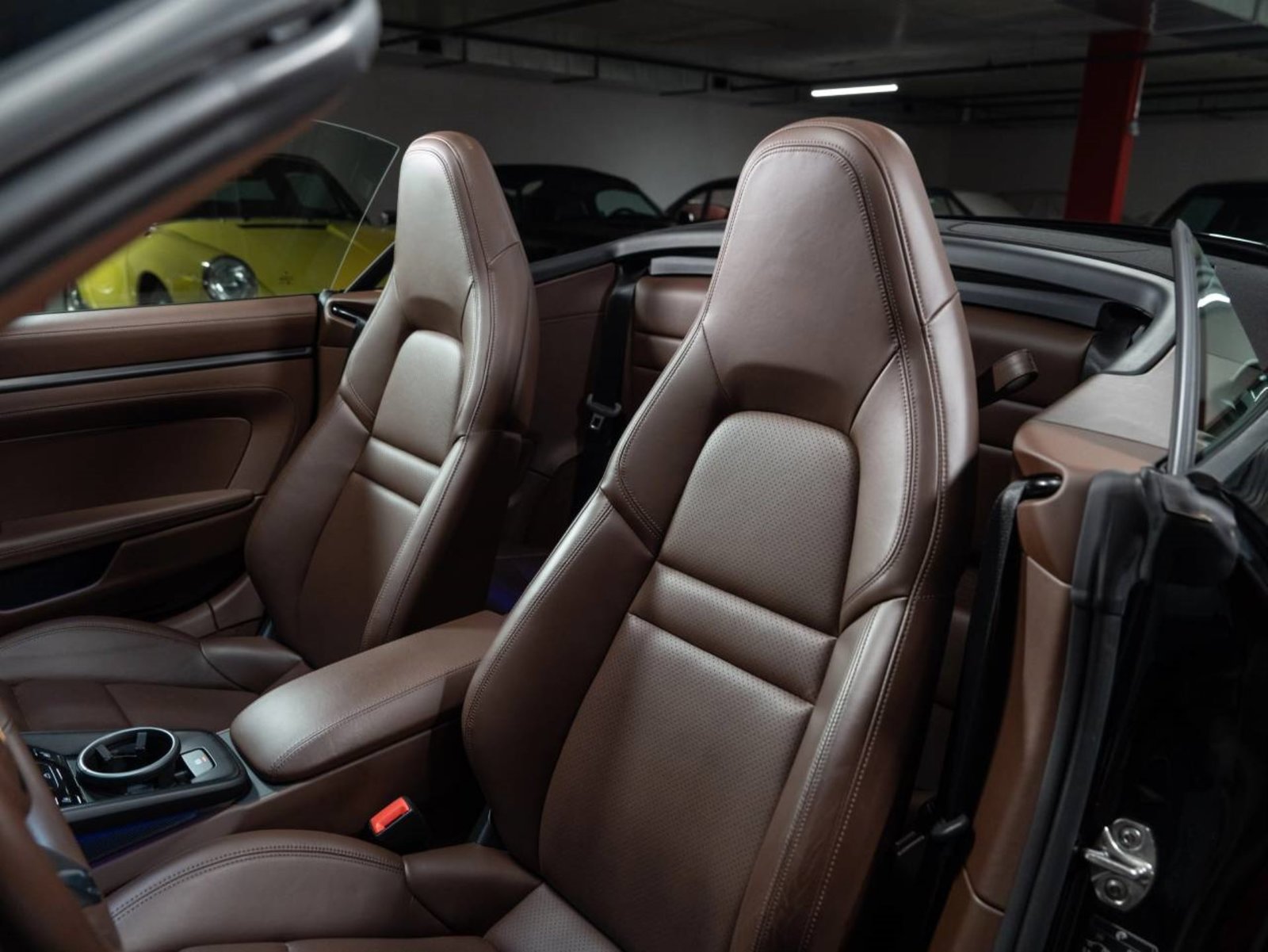 PORSCHE 911 Carrera 4 GTS Cabriolet, Benzin, Occasion / Gebraucht, Automatik - 5