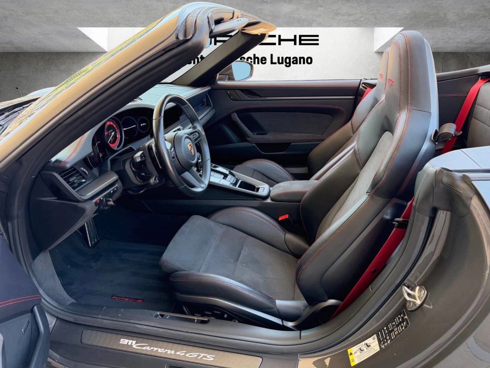 PORSCHE 911 Carrera 4 GTS Cabriolet, Benzin, Occasion / Gebraucht, Automatik - 4