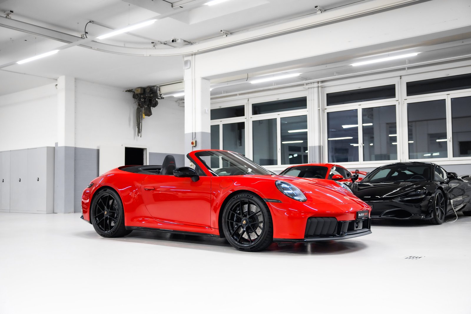 PORSCHE 911 Carrera 4 Cabriolet GTS PDK