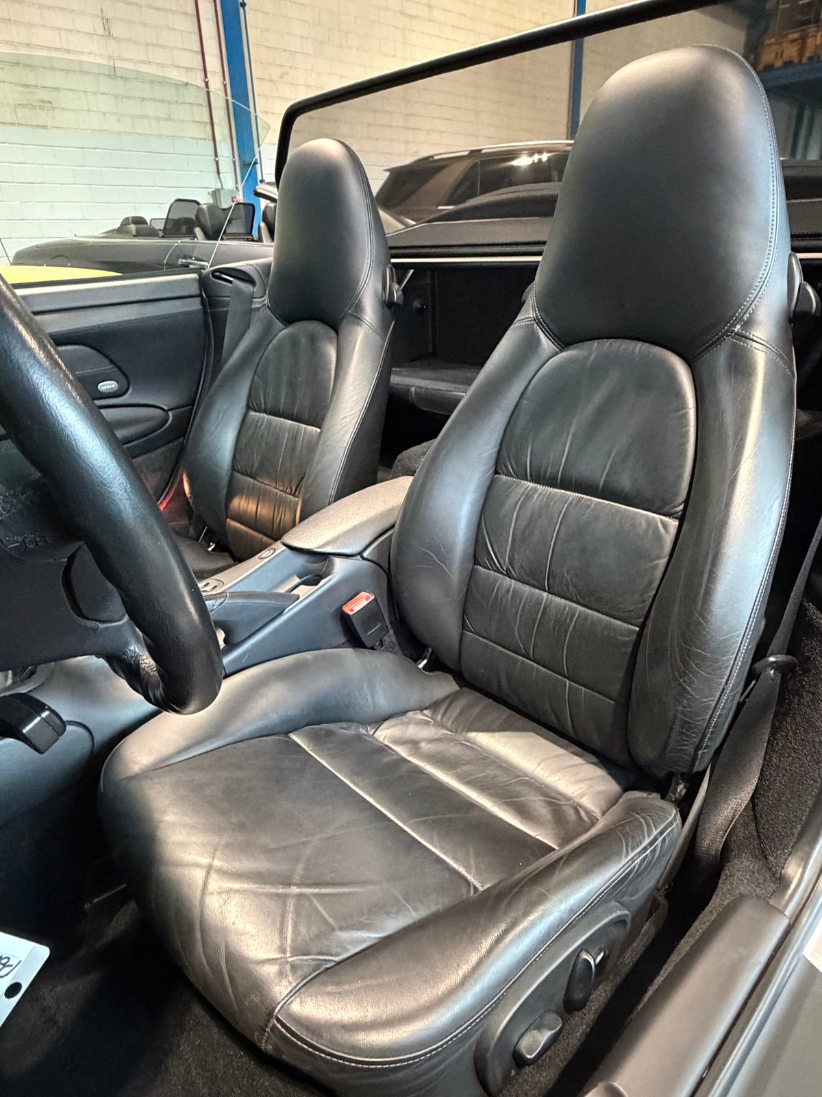 PORSCHE 911 Carrera 4 Cabrio, Petrol, Second hand / Used, Manual - 6