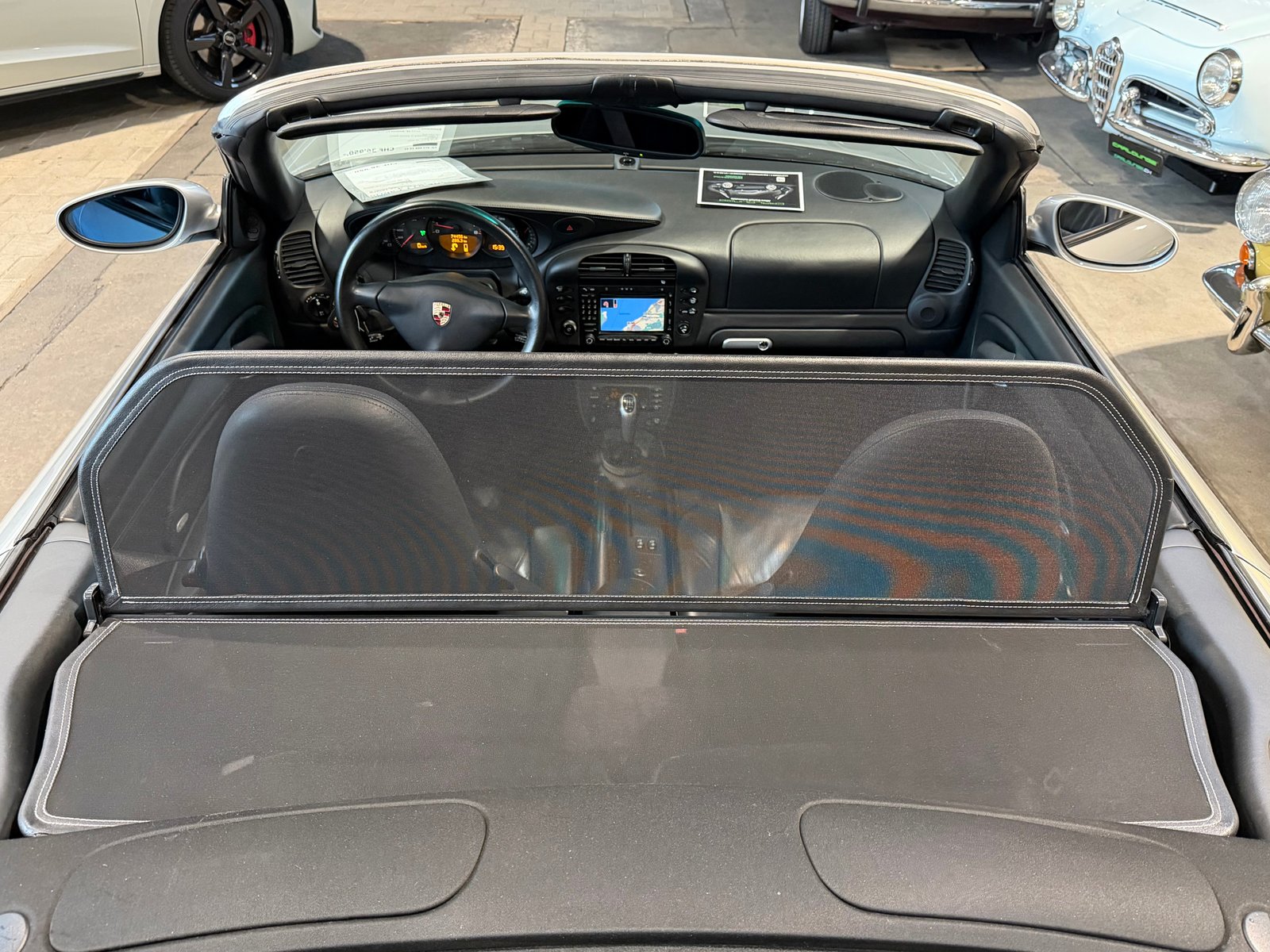PORSCHE 911 Carrera 4 Cabrio, Petrol, Second hand / Used, Manual - 7