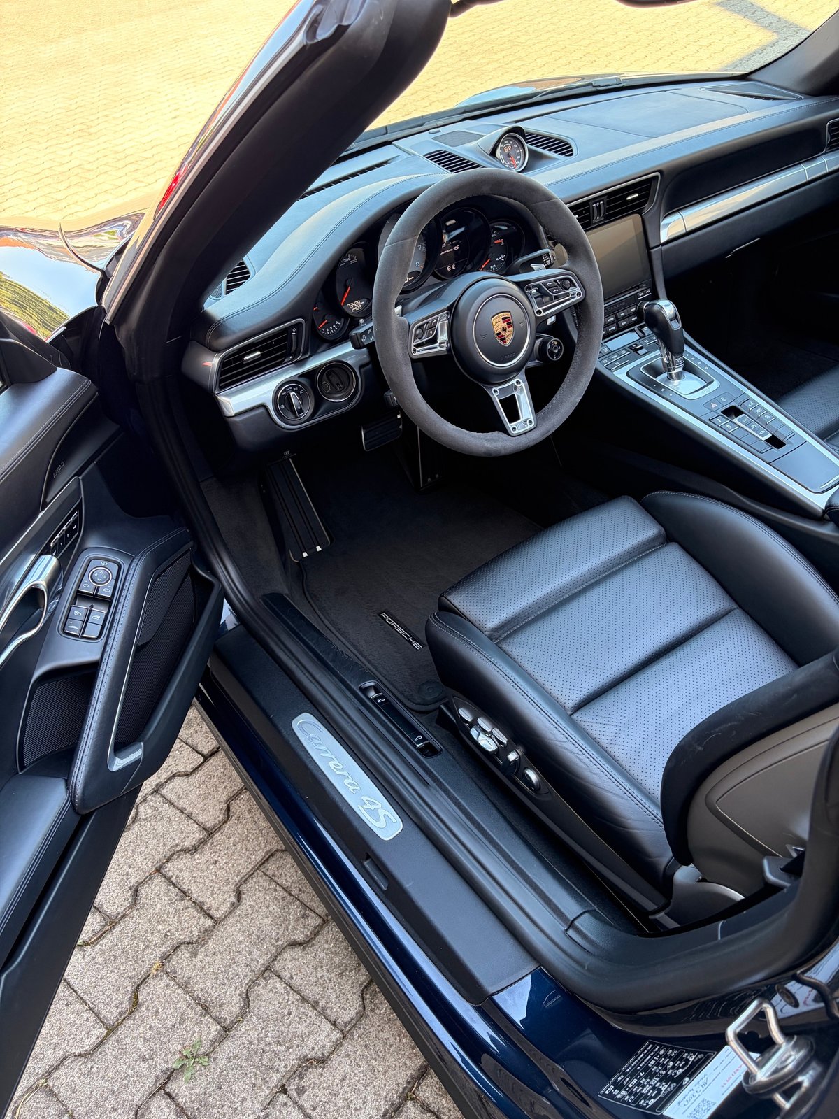 PORSCHE 911 Carrera 4S Cabrio PDK, Petrol, Second hand / Used, Automatic - 6