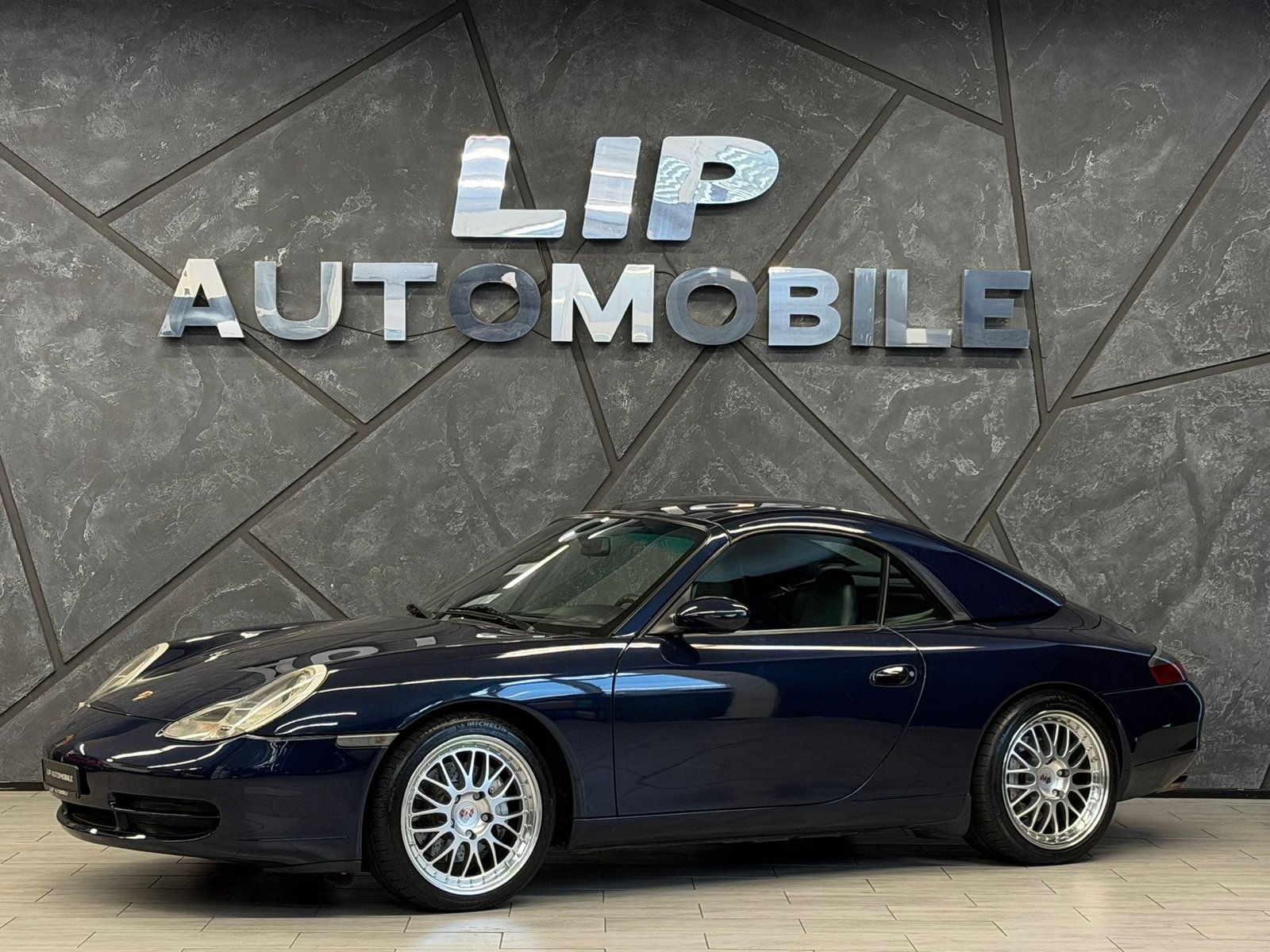 PORSCHE 911 Carrera 4 Cabrio