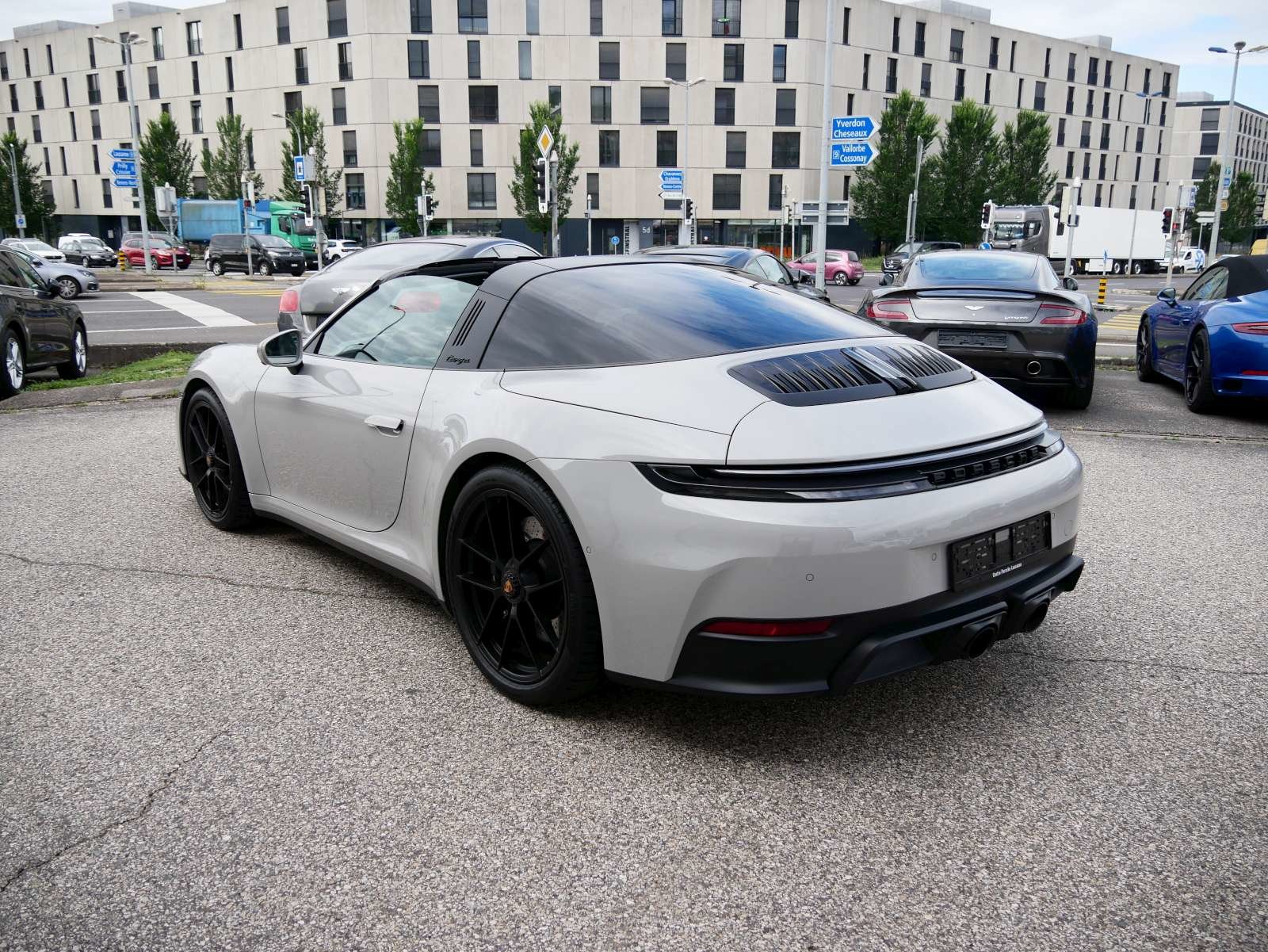 PORSCHE 911 Targa 4 GTS PDK, Mild-Hybrid Petrol/Electric, Second hand / Used, Automatic - 3