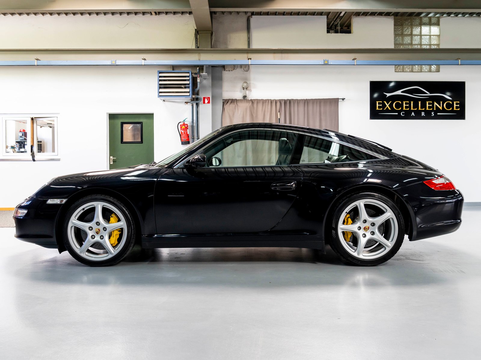 PORSCHE 911 Targa 4, Petrol, Second hand / Used, Manual - 4