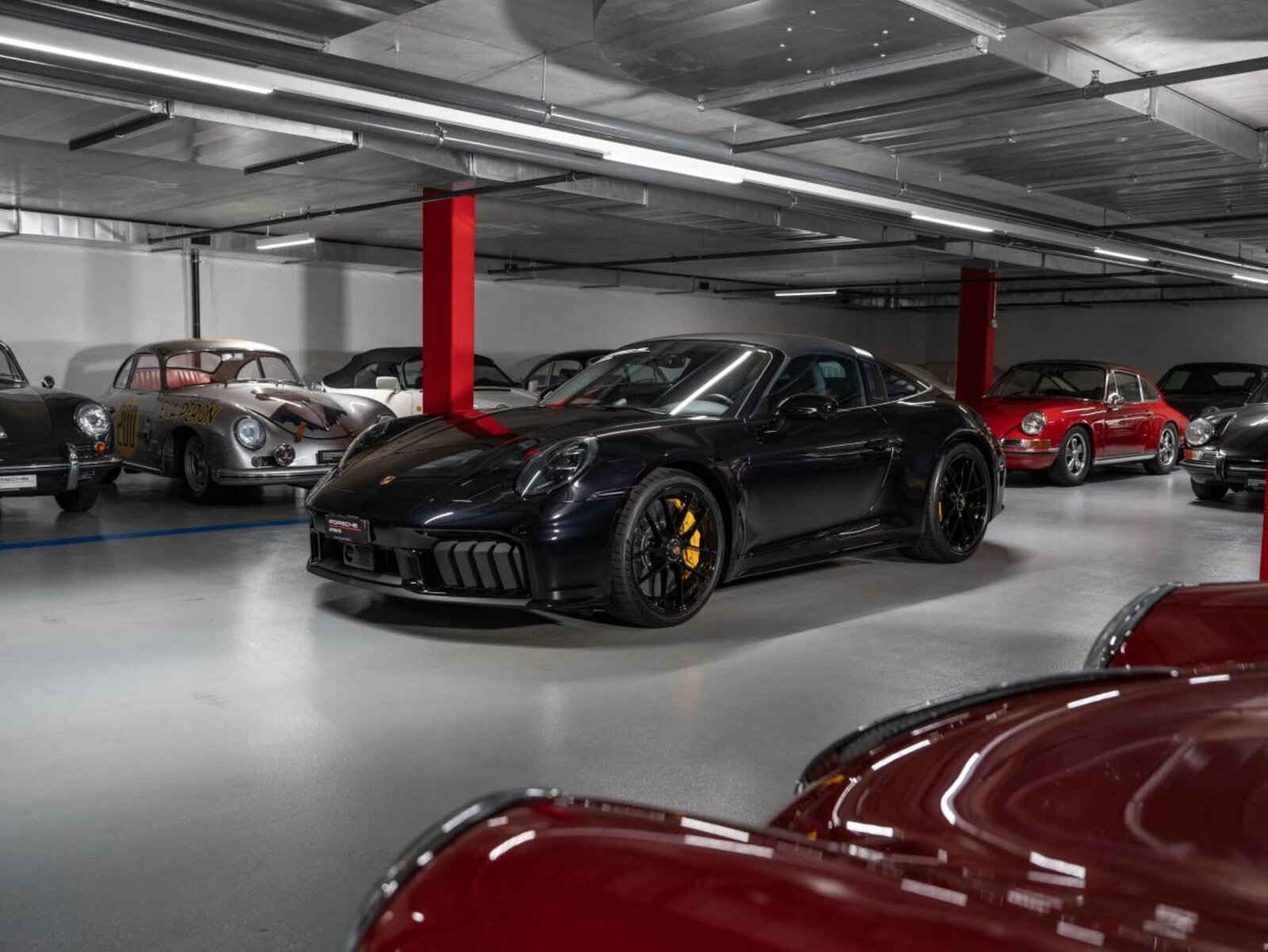PORSCHE 911 Targa 4 GTS