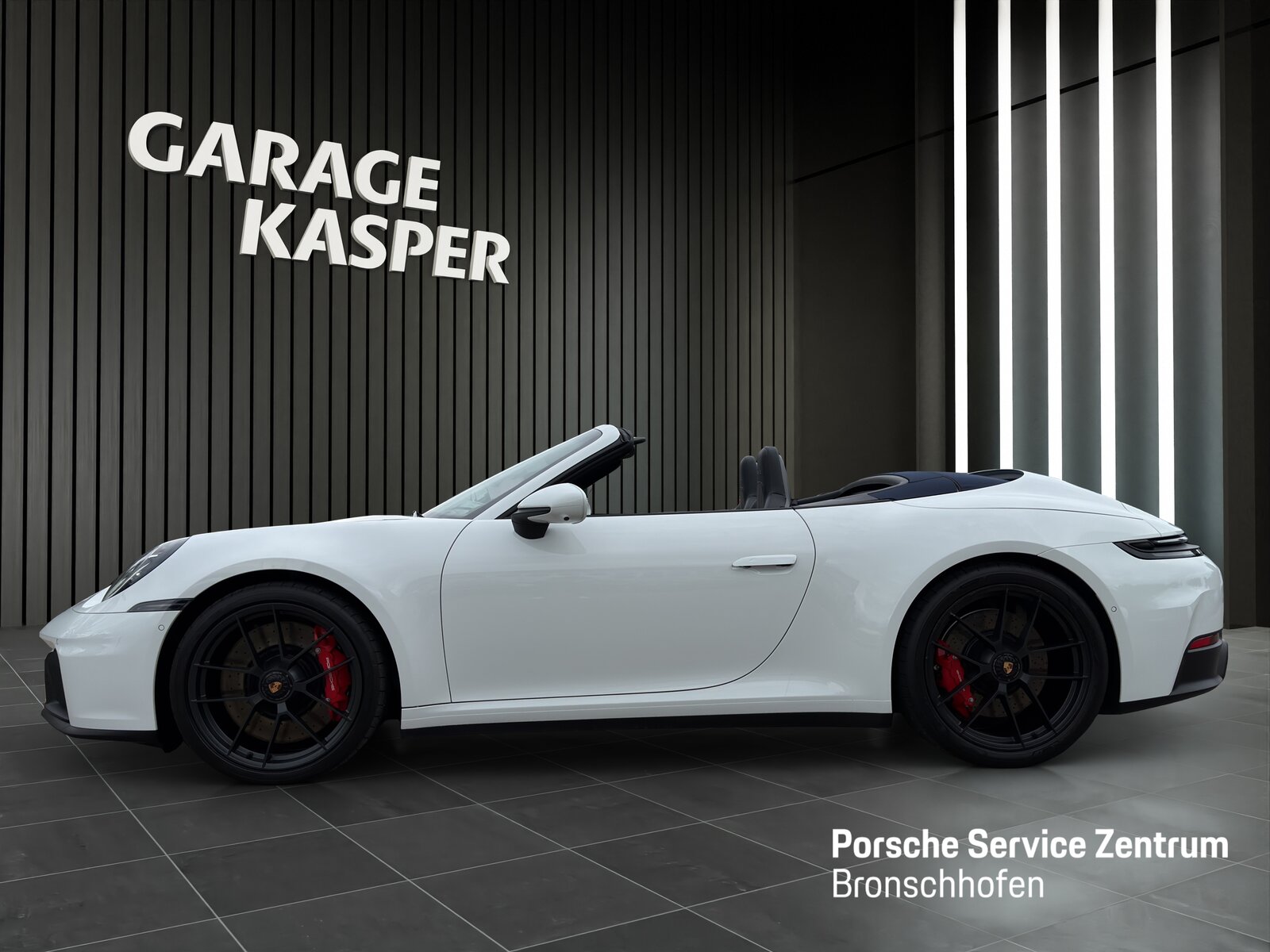 PORSCHE 911 Carrera 4 GTS Cabriolet, Mild-Hybrid Petrol/Electric, Second hand / Used, Automatic - 2