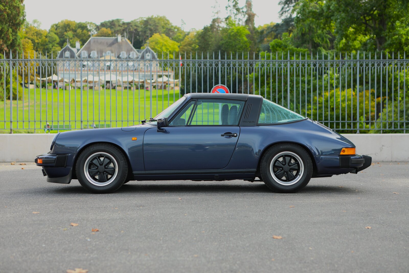 PORSCHE 911 Carrera Targa 3.2 vétéran Bleu Prusse Métallisé