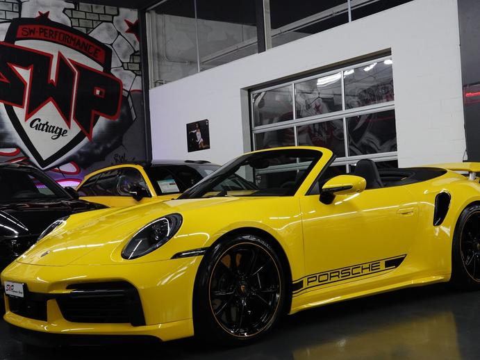 PORSCHE 911 TURBO S CABRIO PDK CH- FZ - RACING GELB - TECHART, Benzin, Occasion / Gebraucht, Automatik