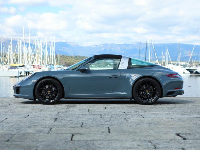 PORSCHE 911 Targa 4 PDK Exclusive - graphite blue, Petrol, Second hand / Used, Automatic