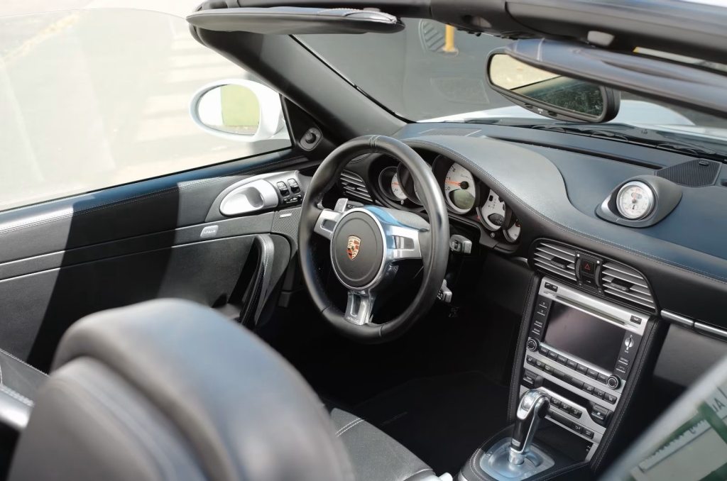 PORSCHE 911 Cabrio Turbo S PDK, Petrol, Second hand / Used, Automatic - 2