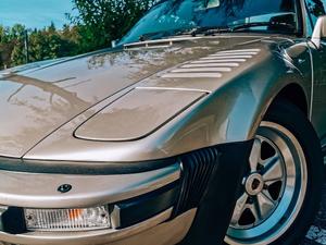 PORSCHE 911 Turbo Flatnose 5-Gang