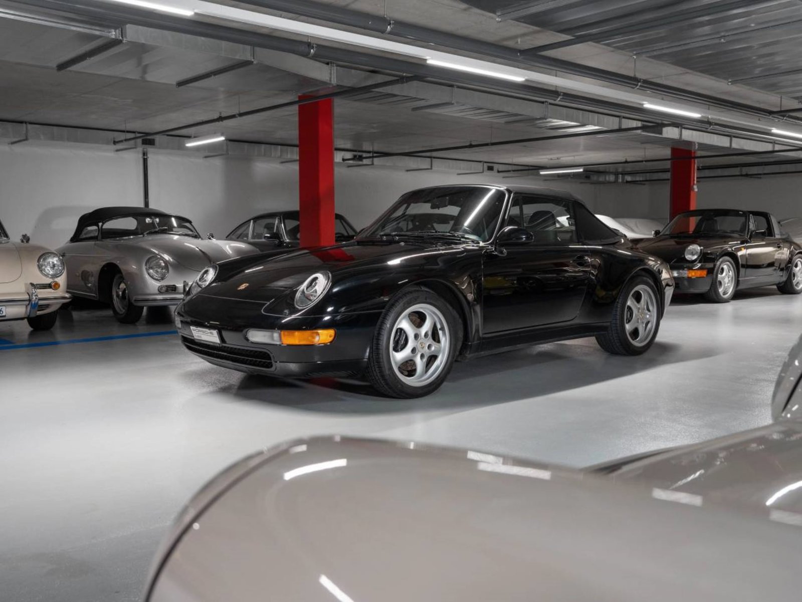 PORSCHE 911 Carrera Cabriolet