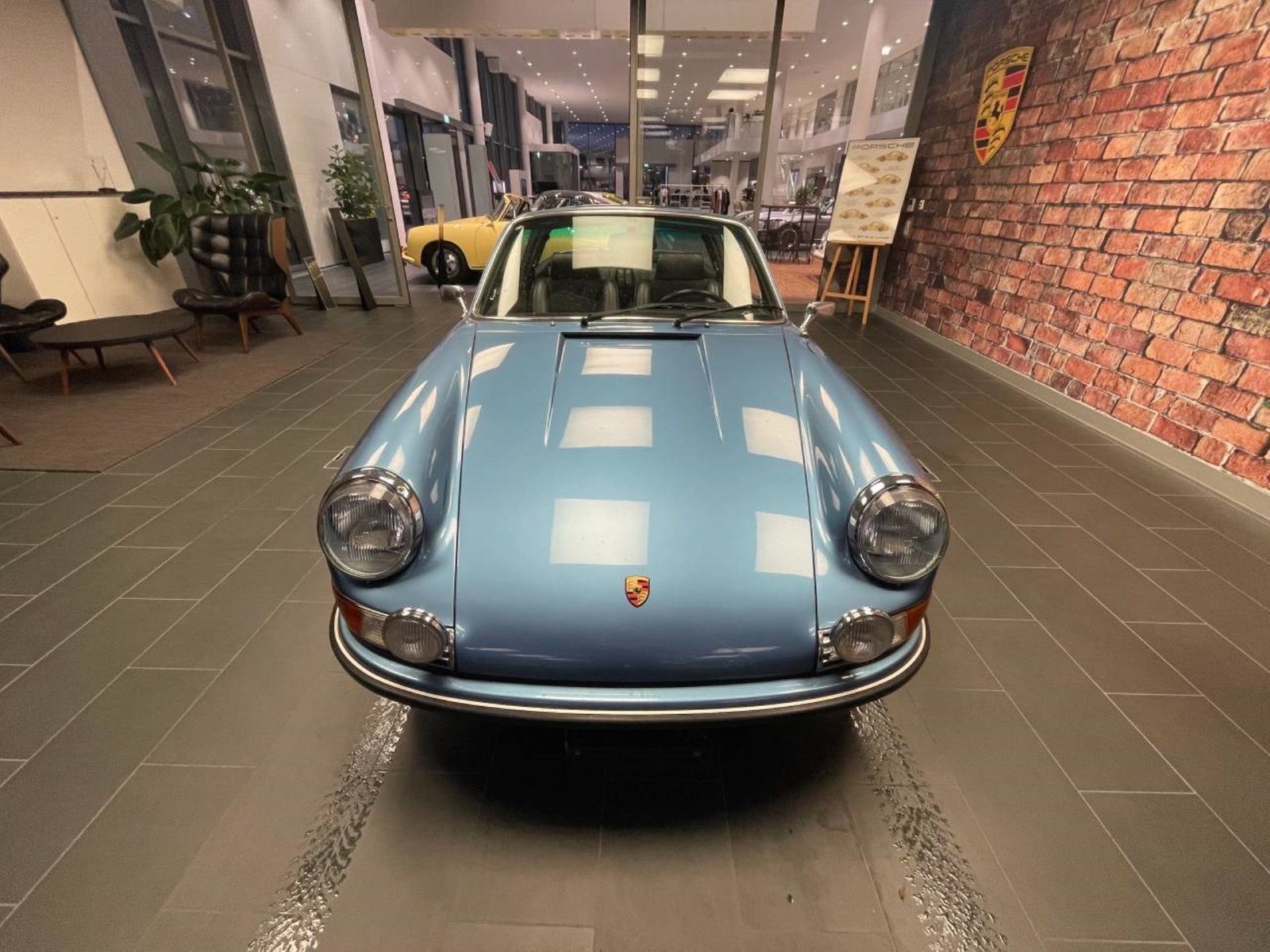 PORSCHE 911 T 2.4 Targa, Petrol, Classic, Manual - 3