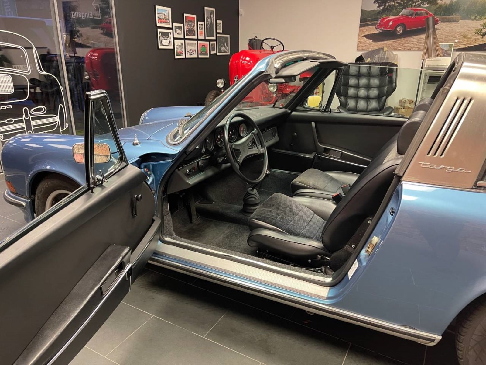 PORSCHE 911 T 2.4 Targa, Petrol, Classic, Manual - 5