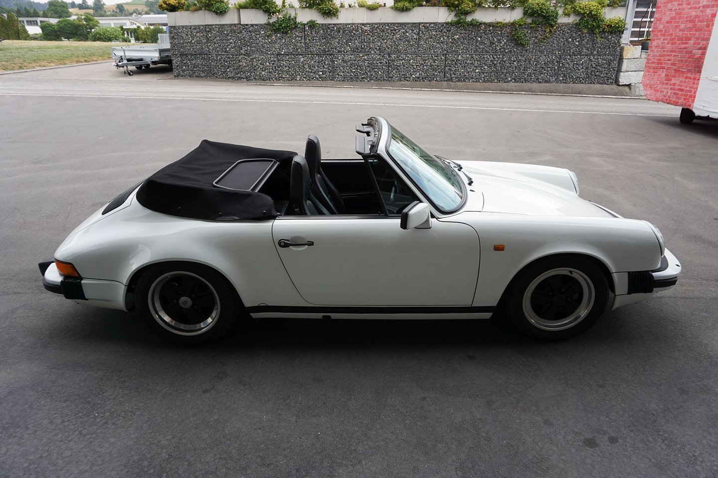 PORSCHE 911 Carrera Cabrio, Essence, Voiture de collection, Manuelle - 7