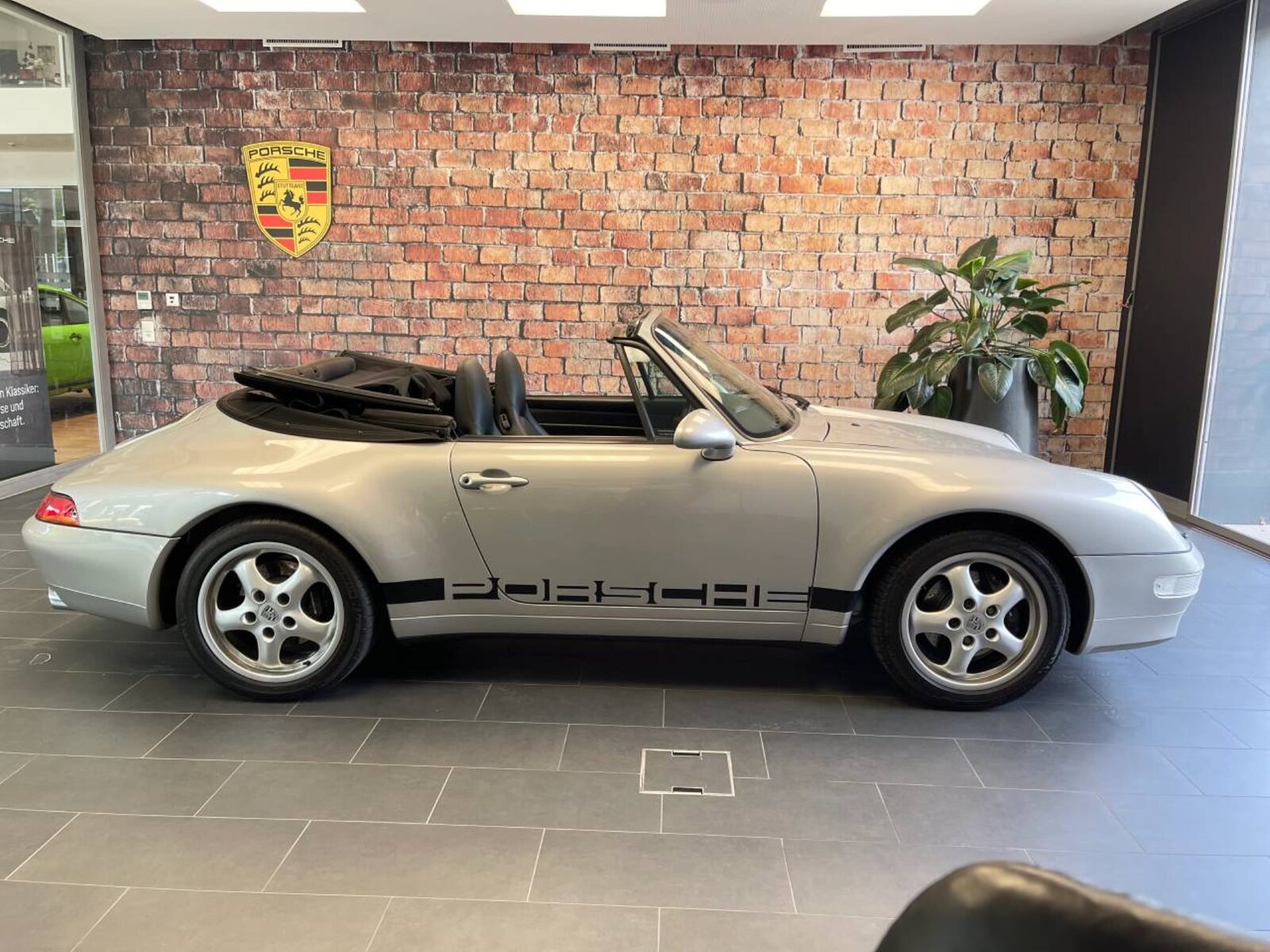 PORSCHE 911 Carrera Cabriolet