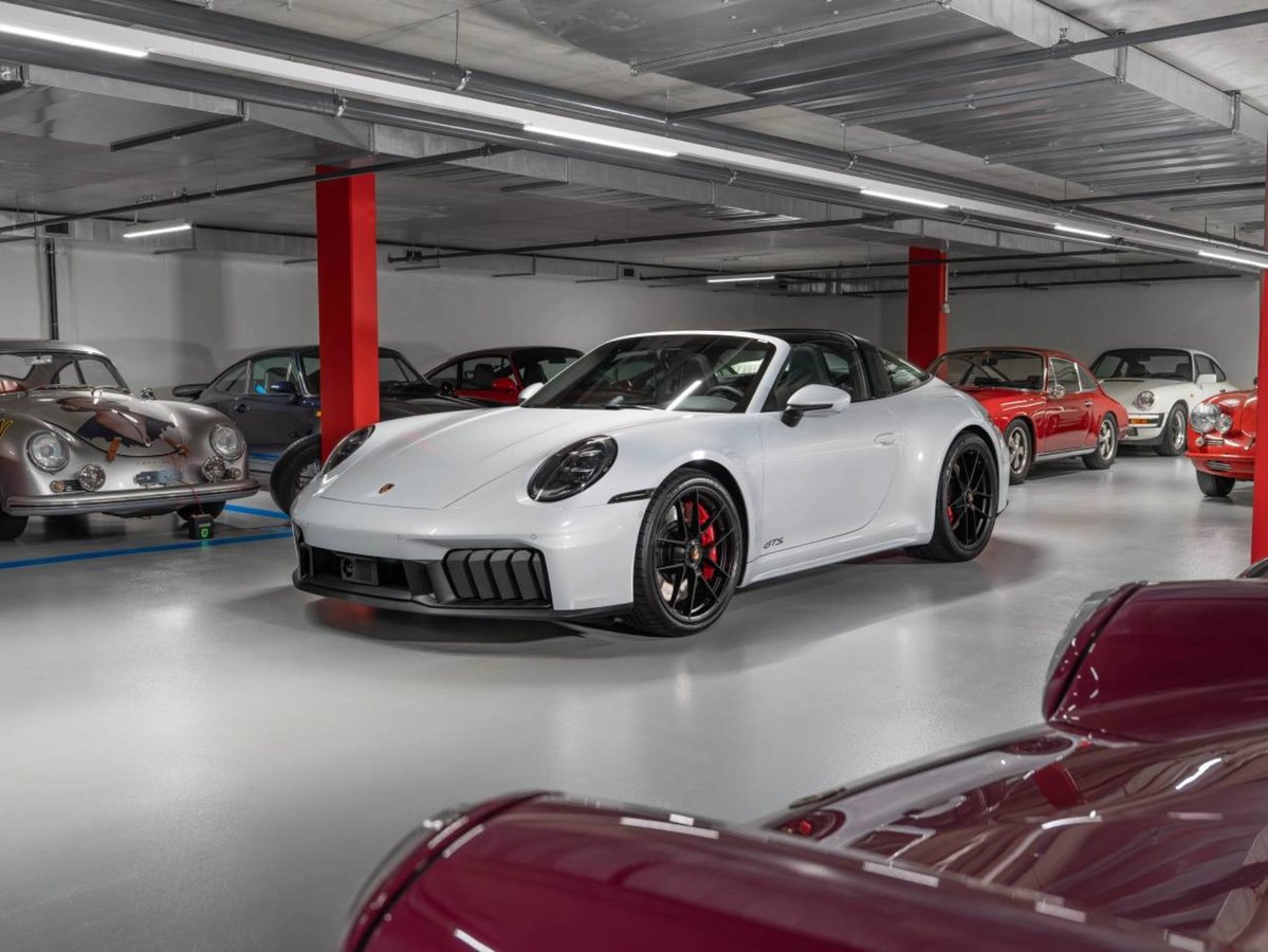 PORSCHE 911 Targa 4 GTS