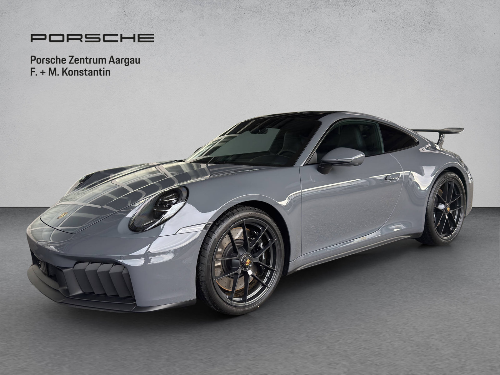 PORSCHE 911 Carrera 4 GTS