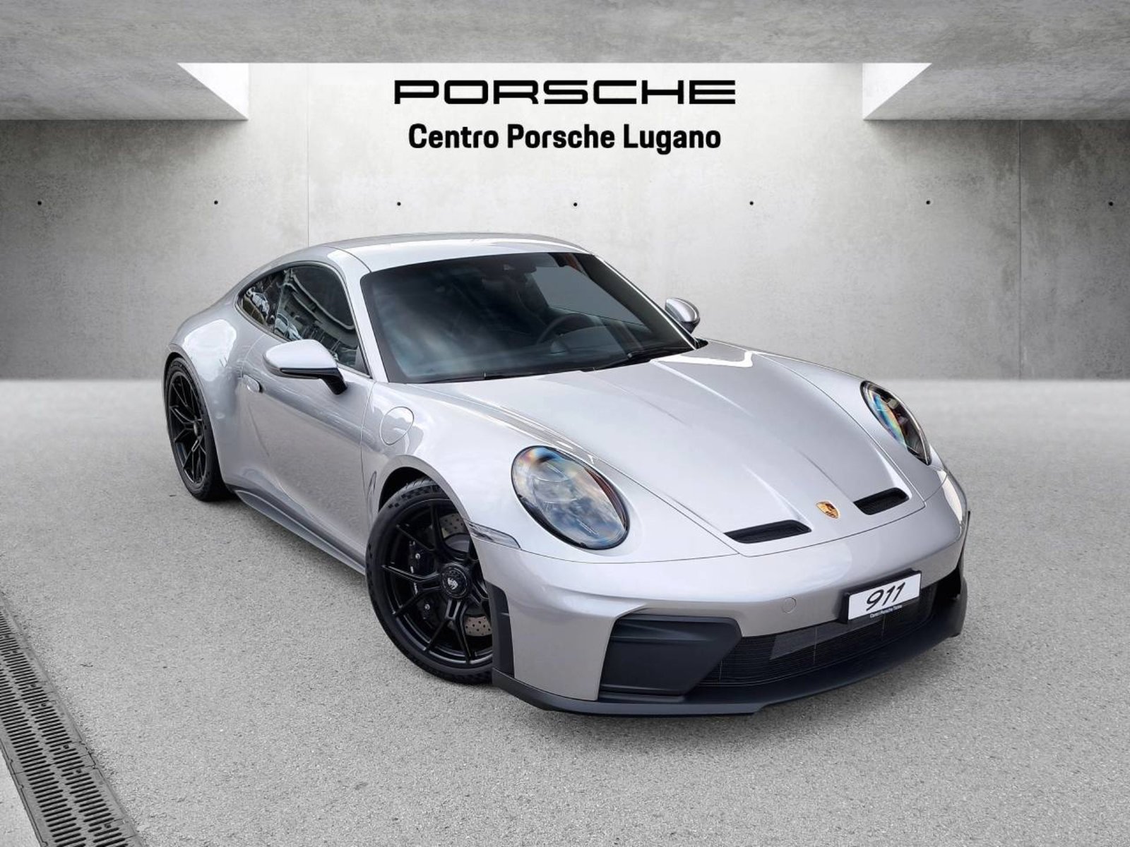 PORSCHE 911 GT3 con pacchetto Touring