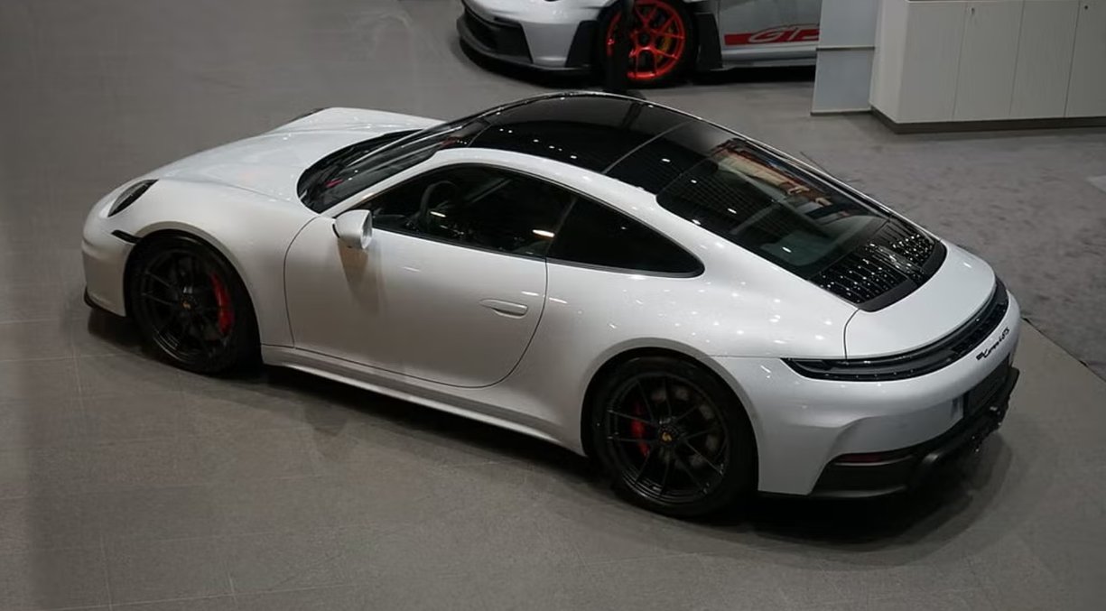PORSCHE 911 Carrera 4 GTS PDK, Hybride Intégral Essence/Électricité, Voiture nouvelle, Automatique - 3