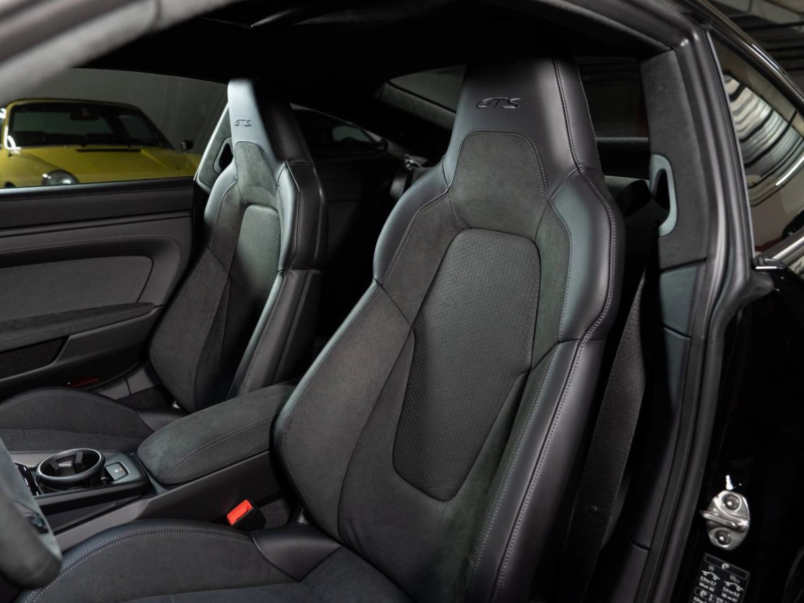 PORSCHE 911 Carrera 4 GTS, Hybride Léger Essence/Électricité, Voiture nouvelle, Automatique - 5