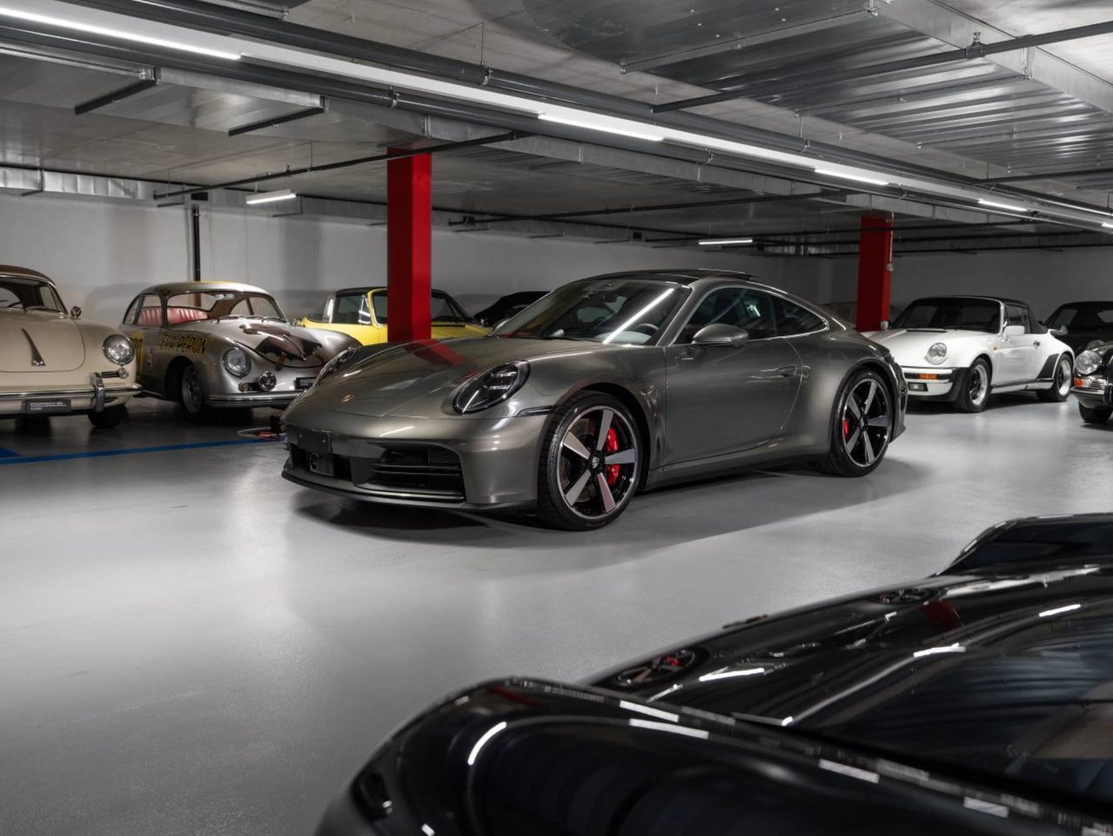 PORSCHE 911 Carrera 4S